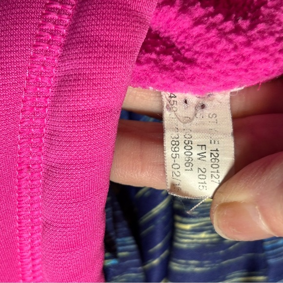 Under Armour Vibrant Pink Sweatshirt - Picture 6 of 10